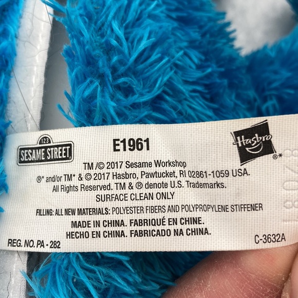 Hasbro Sesame Street Cookie Monster Talking Plush Stuffed Animal Toy 14” - Picture 12 of 13